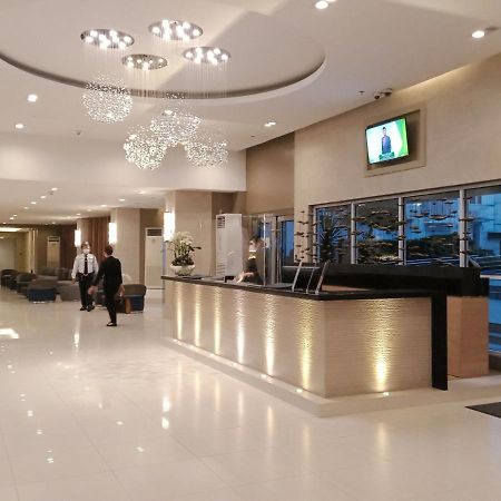 Chin'S Place Sea Residences Moa Манила Екстериор снимка