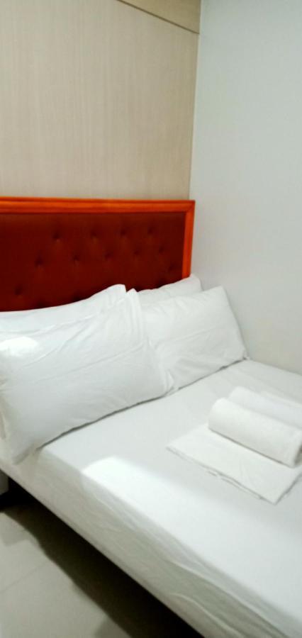 Chin'S Place Sea Residences Moa Манила Екстериор снимка