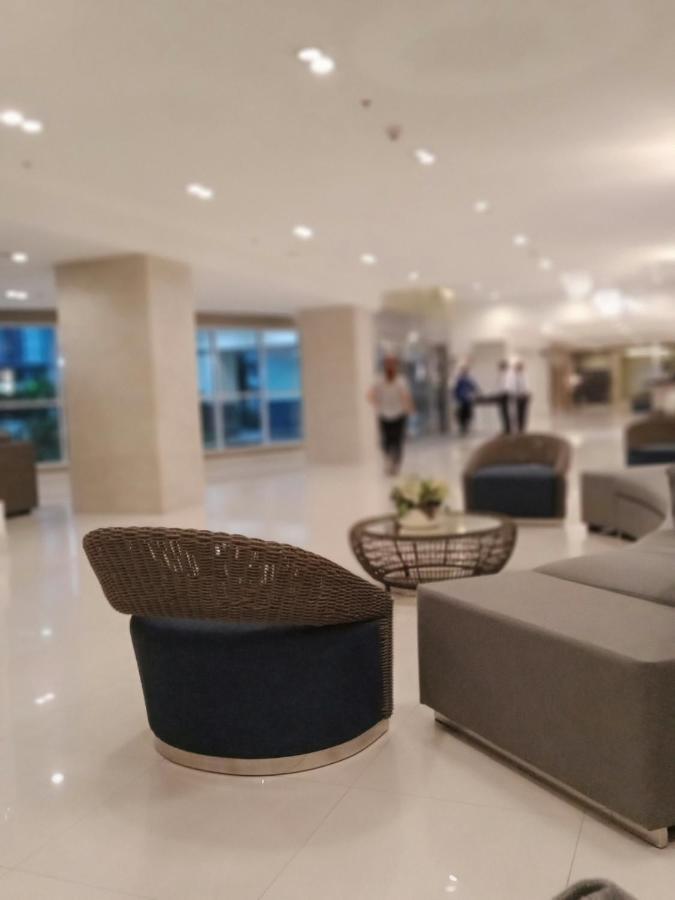Chin'S Place Sea Residences Moa Манила Екстериор снимка