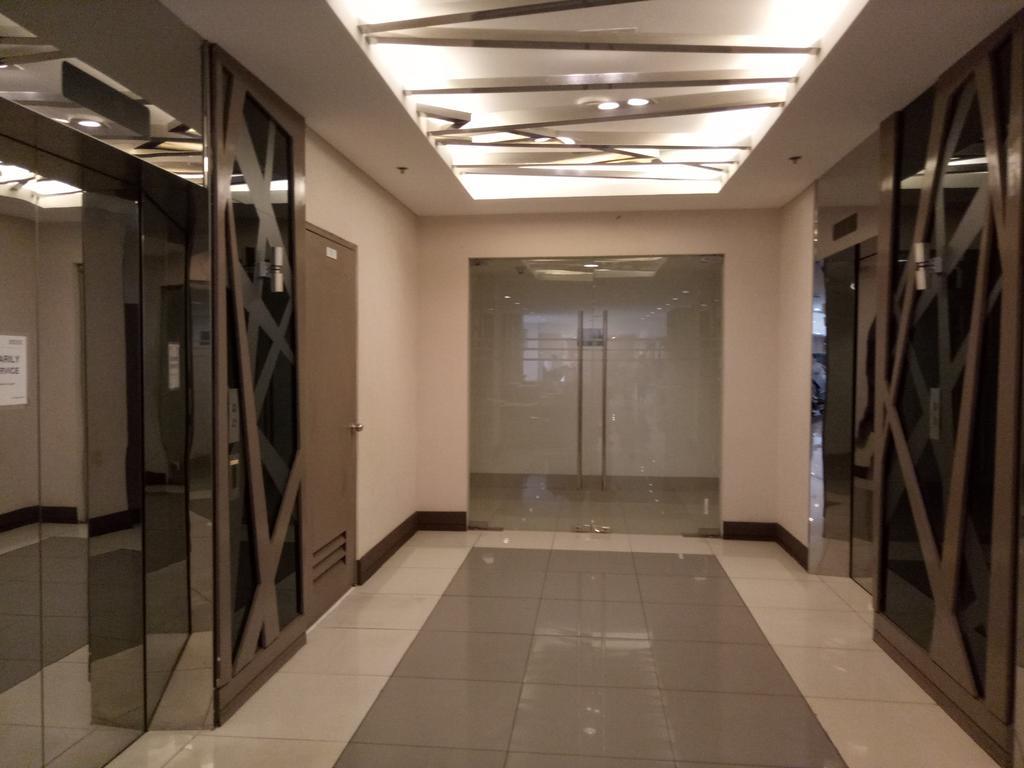 Chin'S Place Sea Residences Moa Манила Екстериор снимка