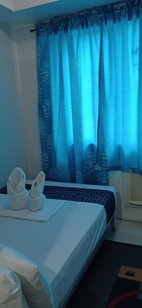 Chin'S Place Sea Residences Moa Манила Екстериор снимка
